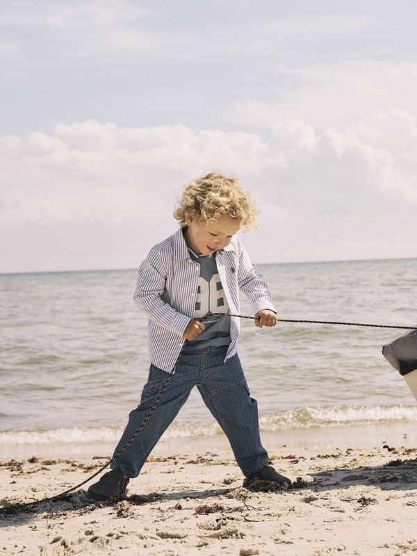 Nmmfekid hvit skjorte med mørkeblå striper