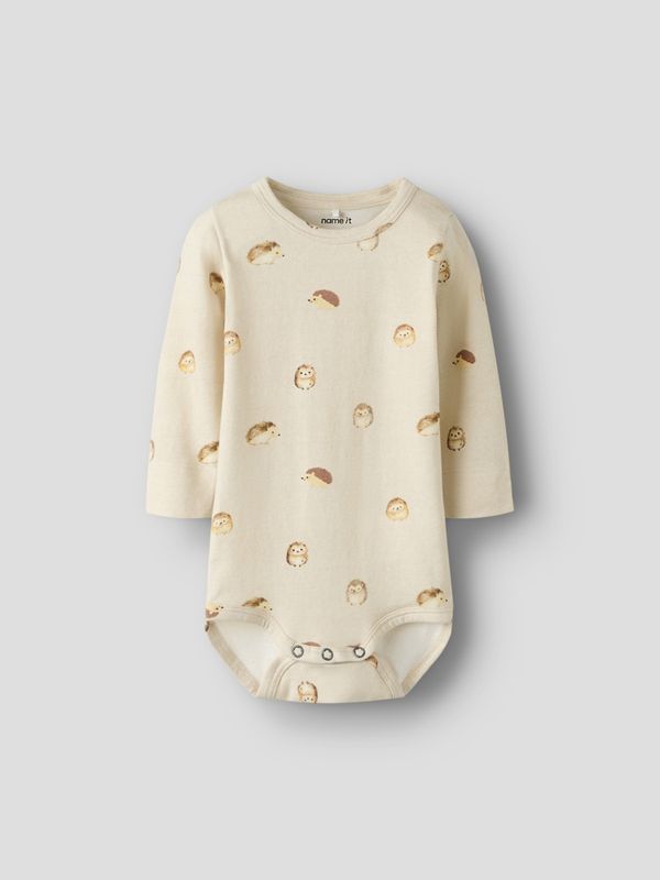 Nbnnille beige body med pinnsvin