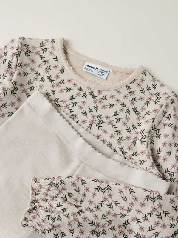 Nkfwuppo lys gråbeige ull/bomulls genser m/blomster