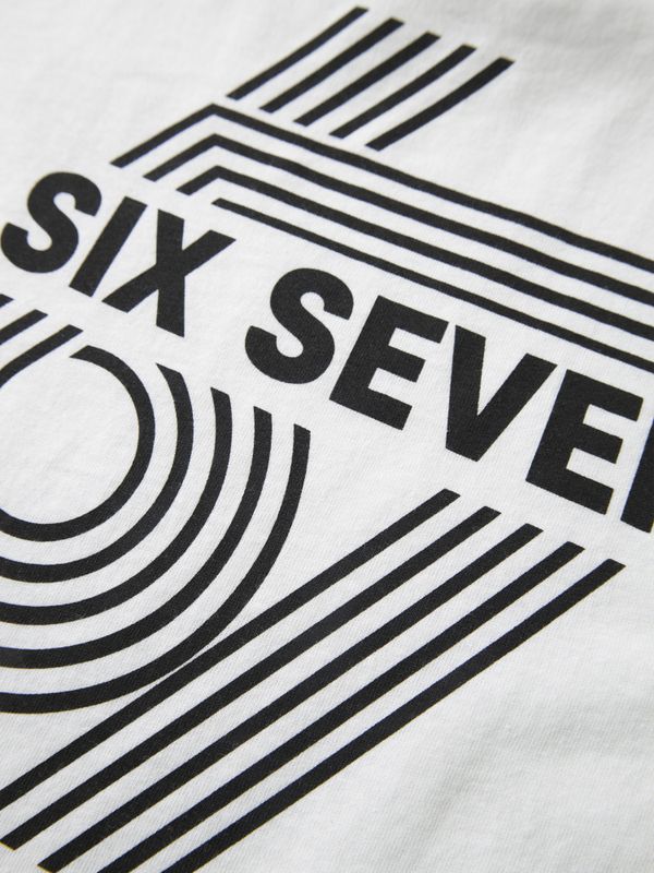 Nkmhridoj hvit SIX SEVEN t-skjorte